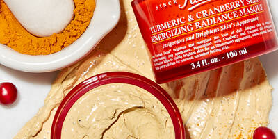 turmeric and cranberry mask