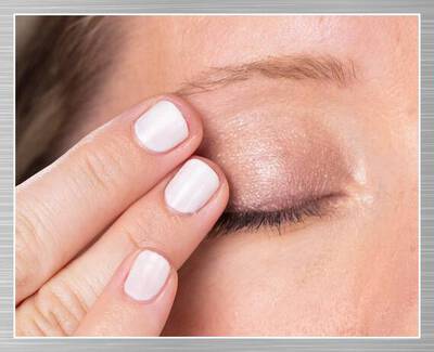 Smooth the Eyelid Eye Massage Technique